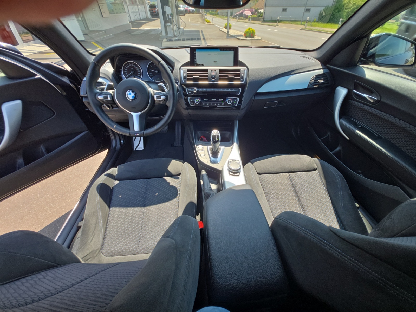 BMW 220i SAG Coupé-image-9