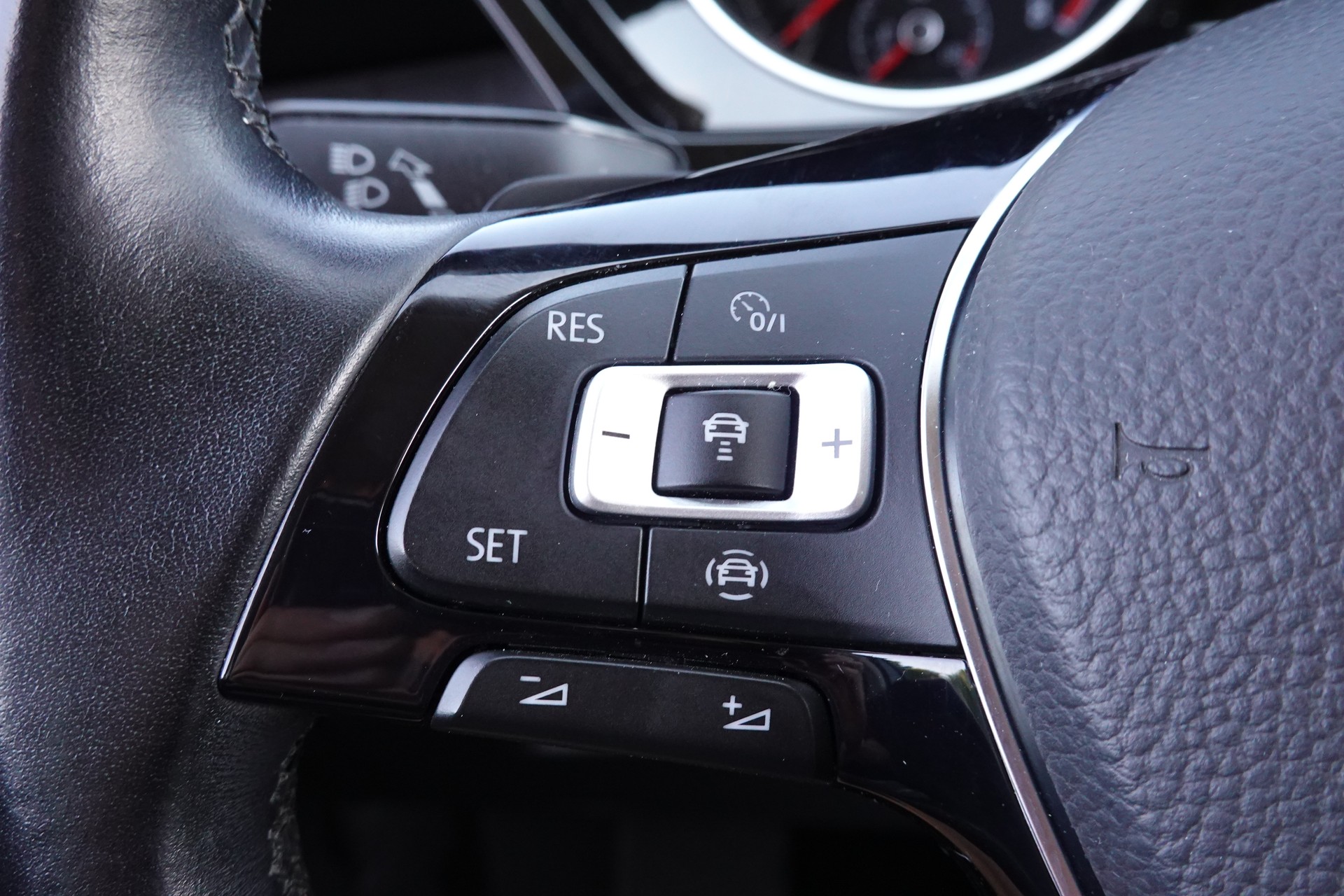 VW Touran 1.5 TSI EVO Comfortline DSG-image-12