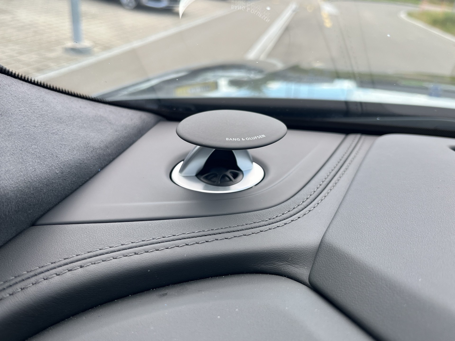 AUDI Q8 SUV TDI quattro 210 kW tiptronic*Standheizung, AHK, B&O Sound, 23"Alu, Panodach, (5-Jahre Garantie)-image-21