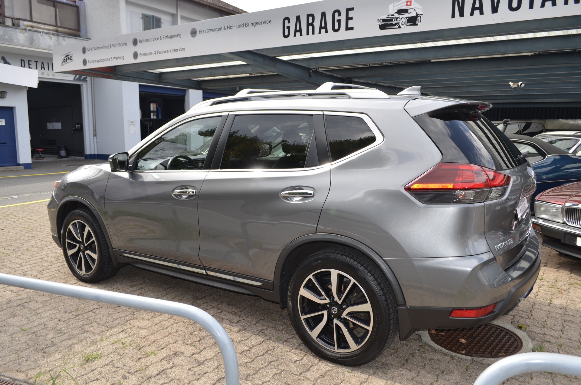 NISSAN 4x4 2.5 Benzin-image-3