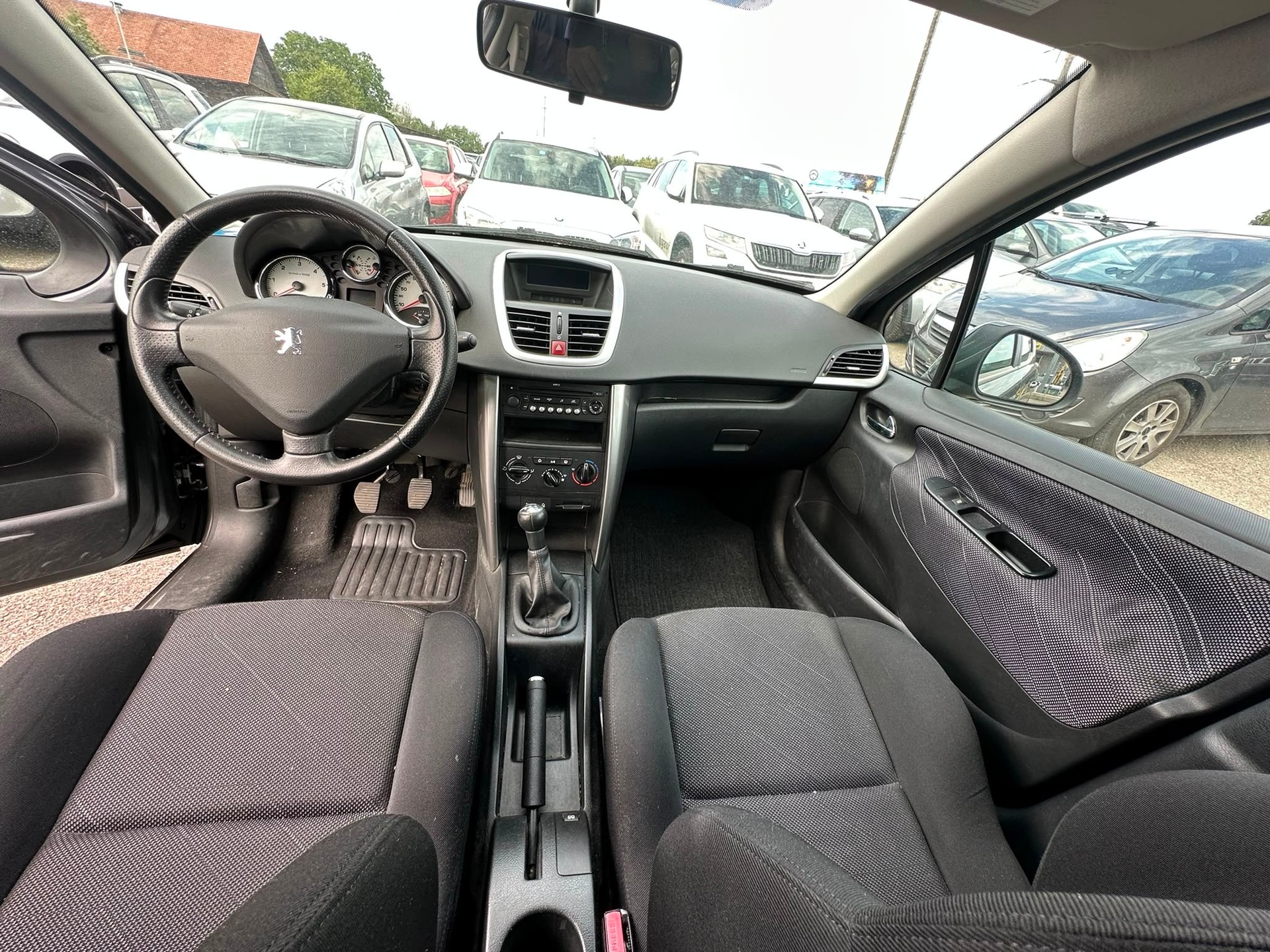 PEUGEOT 207 SW 1.6 HDI Sport-image-10