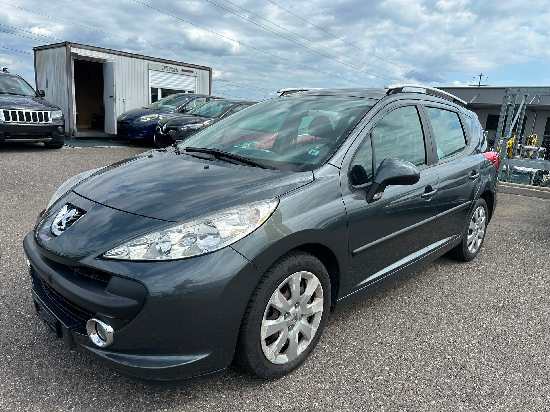 PEUGEOT 207 SW 1.6 HDI Sport-image-1