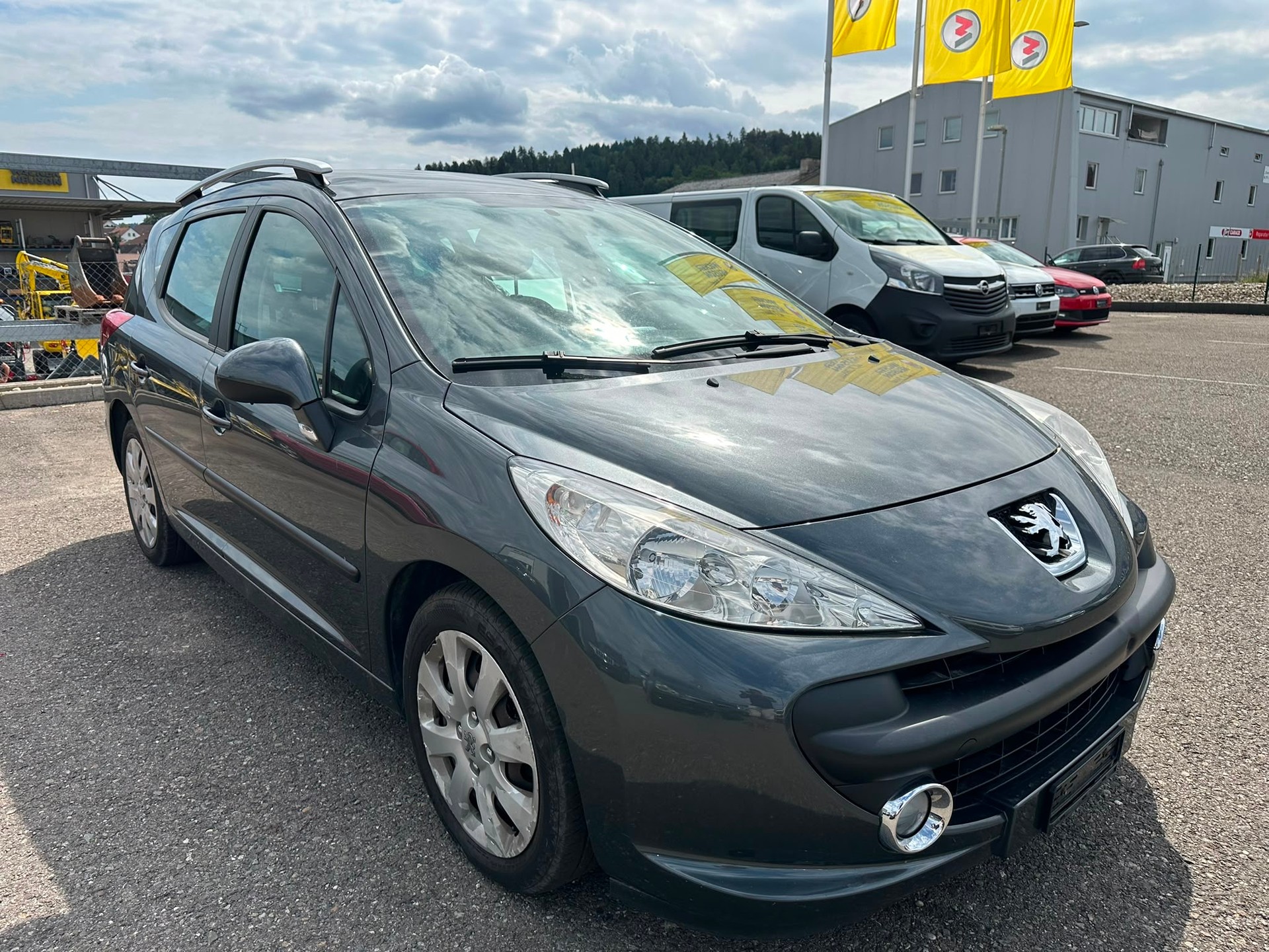 PEUGEOT 207 SW 1.6 HDI Sport-image-2