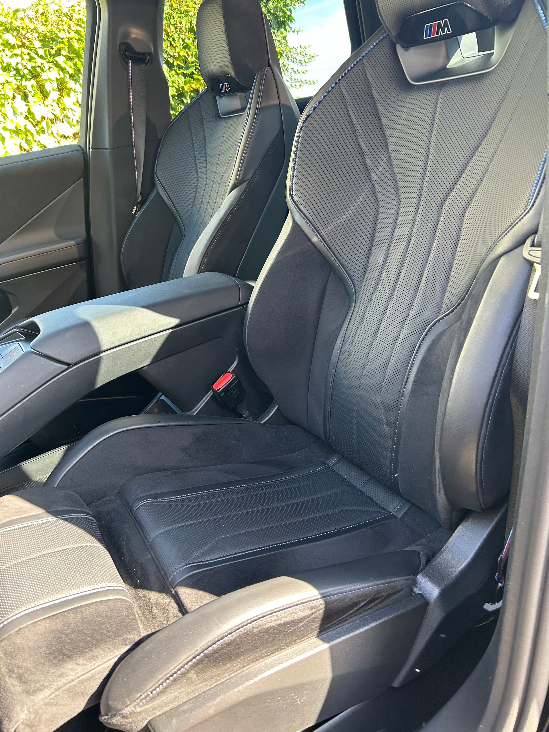 BMW 50 xDrive MSport Pro, AHK, komplettes Zubehör-image-6