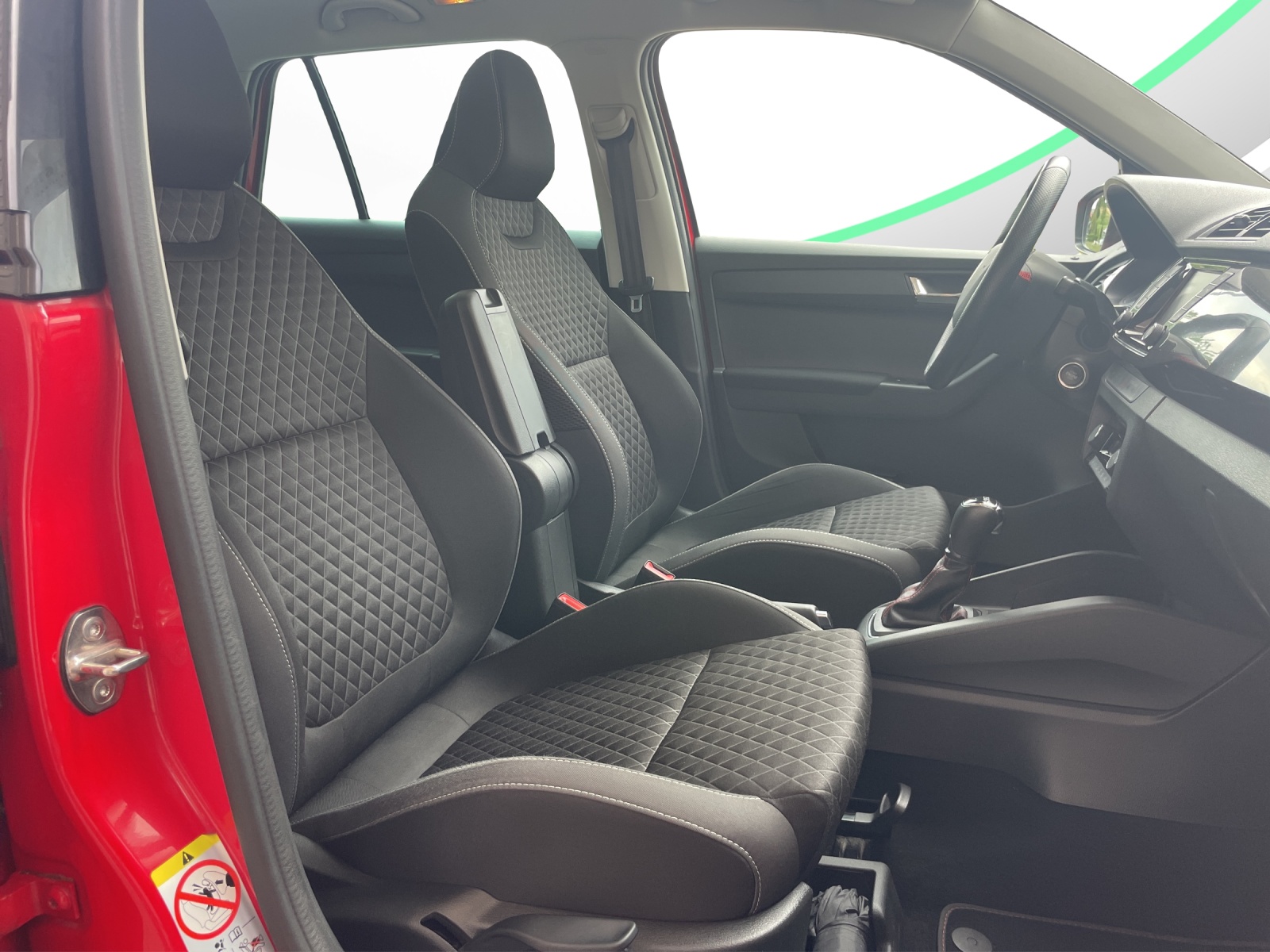 SKODA Fabia 1.0 TSI Monte Carlo DSG-image-13