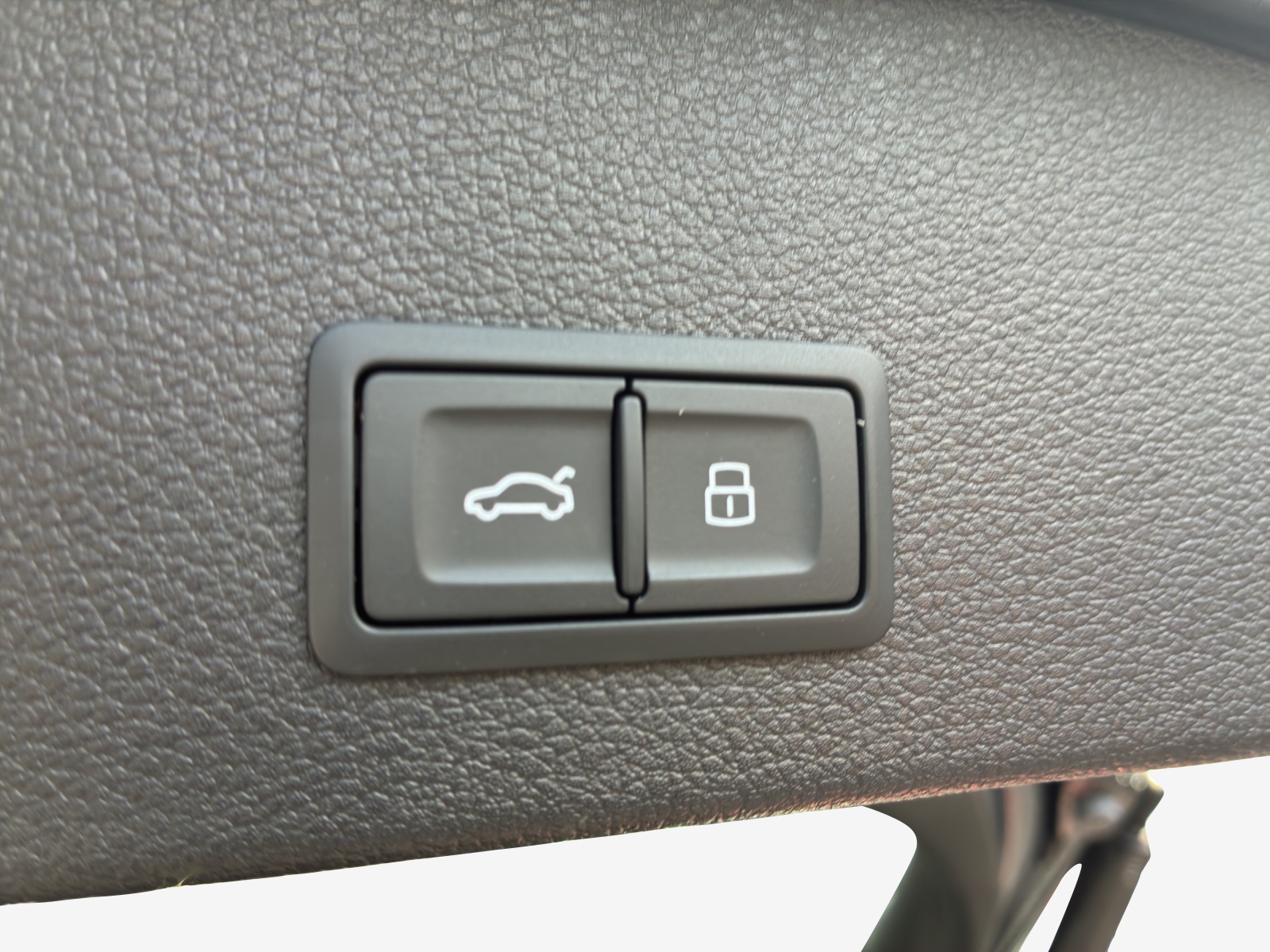 AUDI Q2 40 TFSI S line Attraction quattro S-tronic-image-13