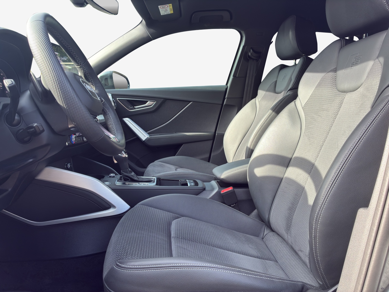 AUDI Q2 40 TFSI S line Attraction quattro S-tronic-image-7