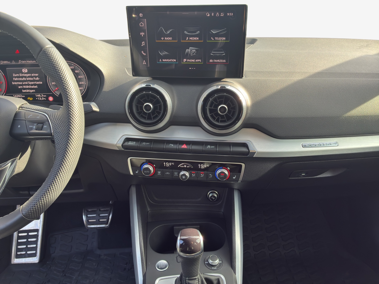 AUDI Q2 40 TFSI S line Attraction quattro S-tronic-image-10