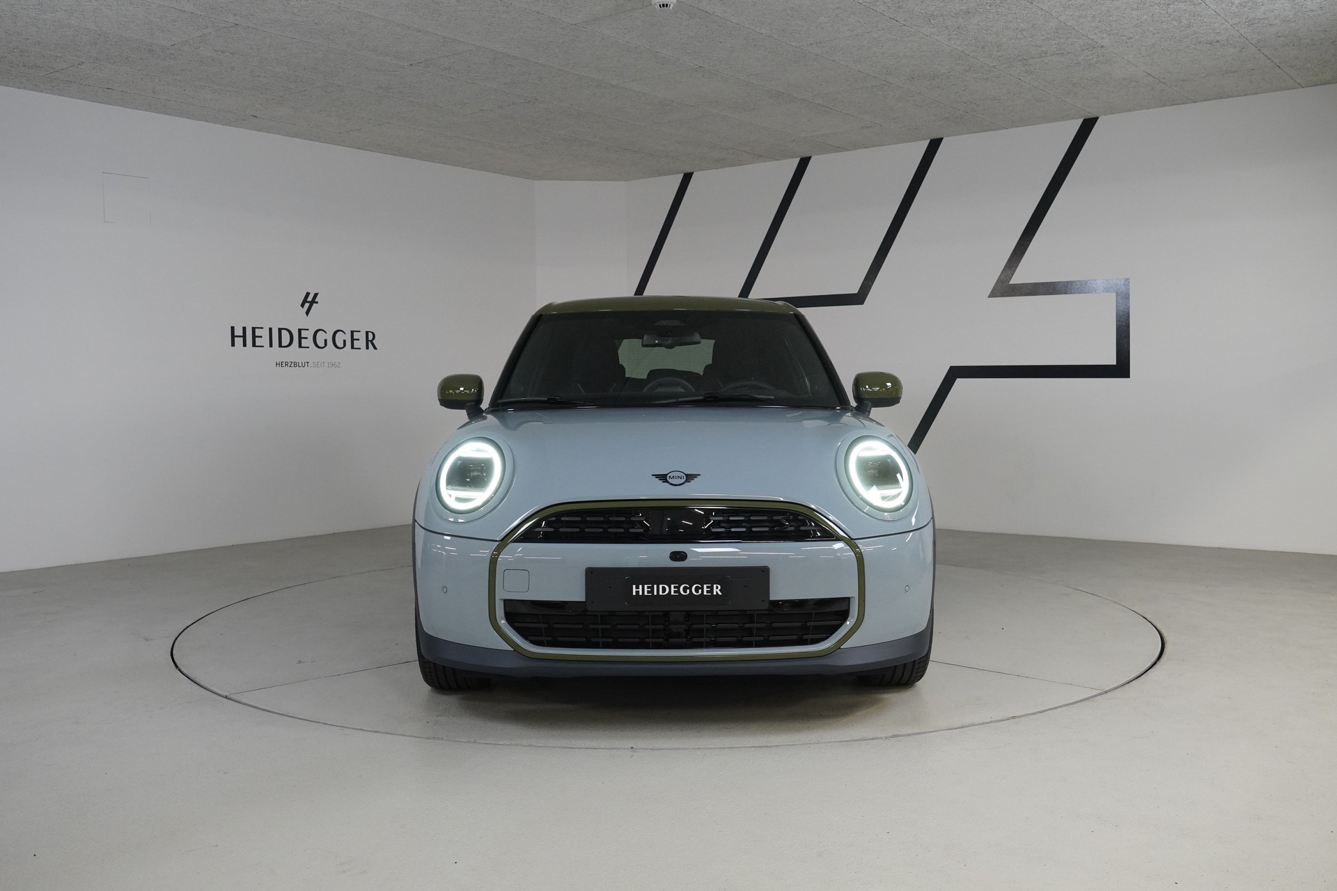 MINI Cooper S DKG-showroom-element-1