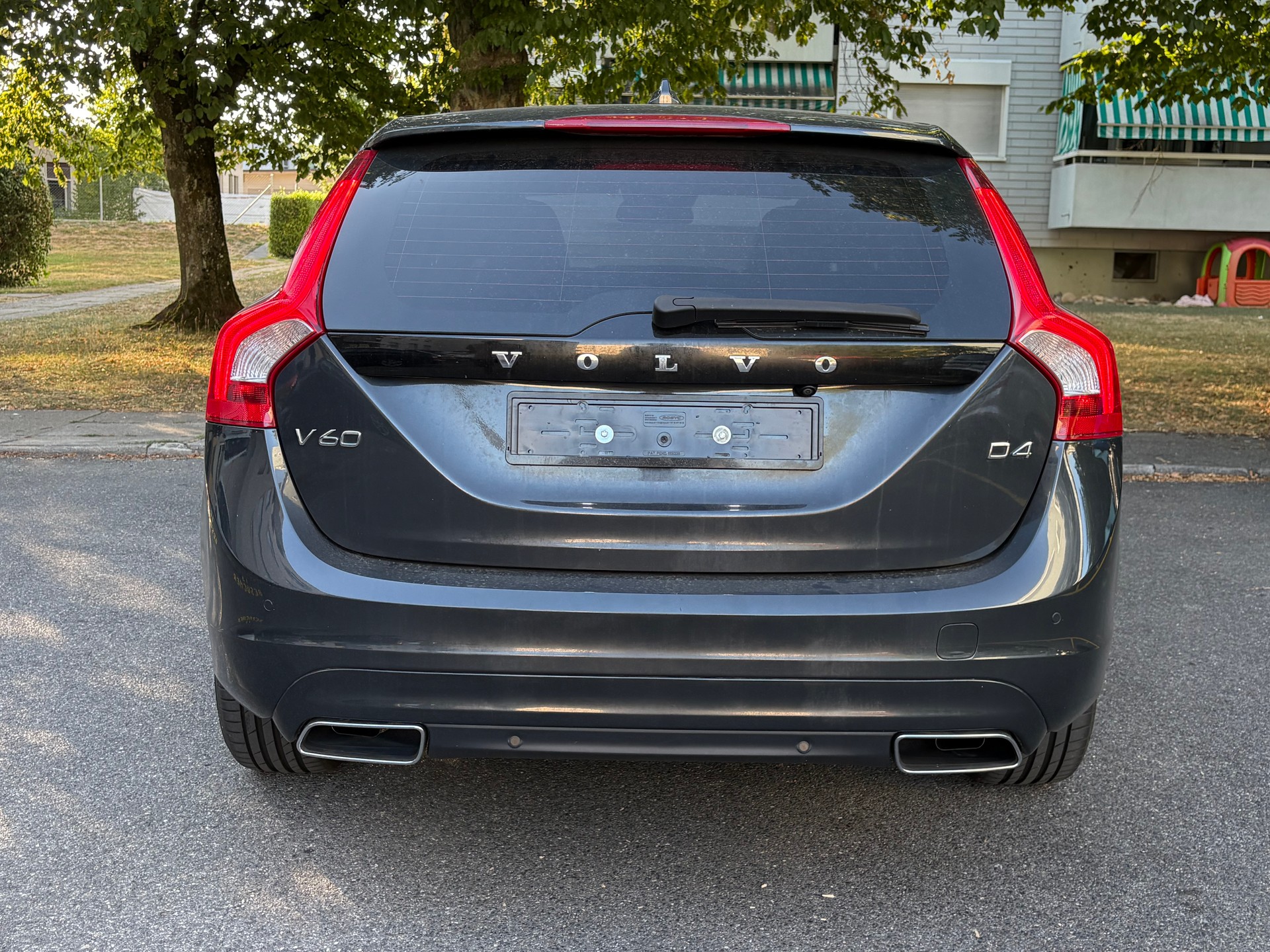 VOLVO V60 D4 Momentum ab MFK und Service-image-4