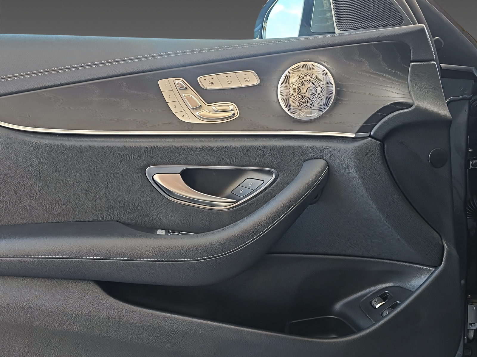 MERCEDES-BENZ E 400 d AMG Line 4Matic-image-9