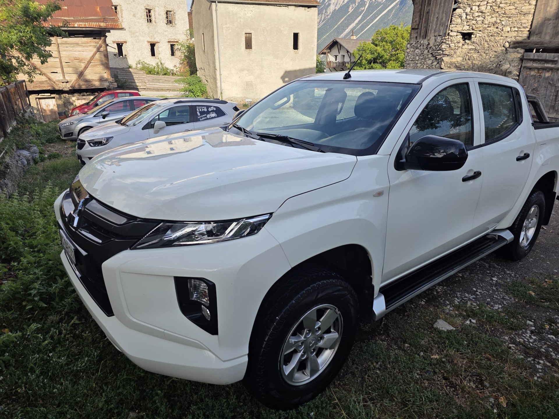 MITSUBISHI 2.2 DID 4x4 Value-image-0