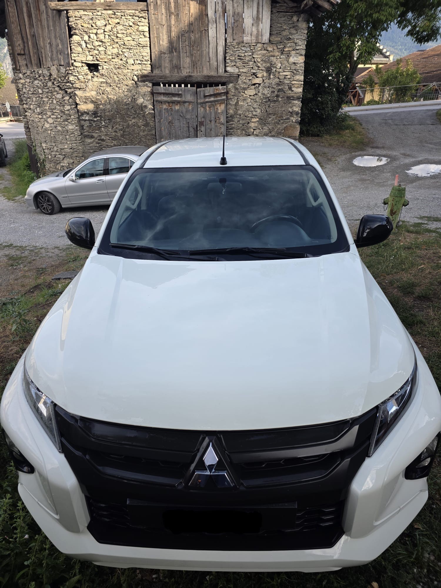 MITSUBISHI 2.2 DID 4x4 Value-image-1