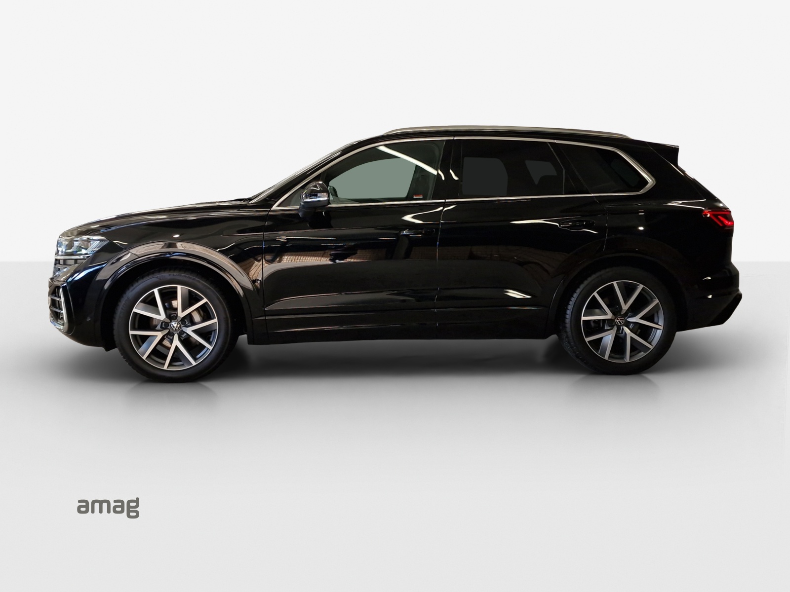 VW Touareg 3.0 TDI R-Line Tiptronic-image-1