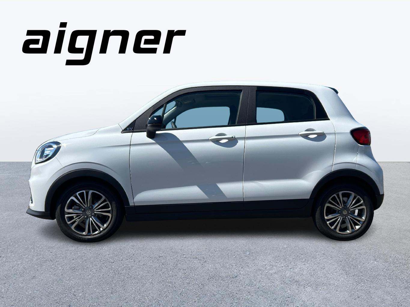 LEAPMOTOR T03 Electric-showroom-element-1