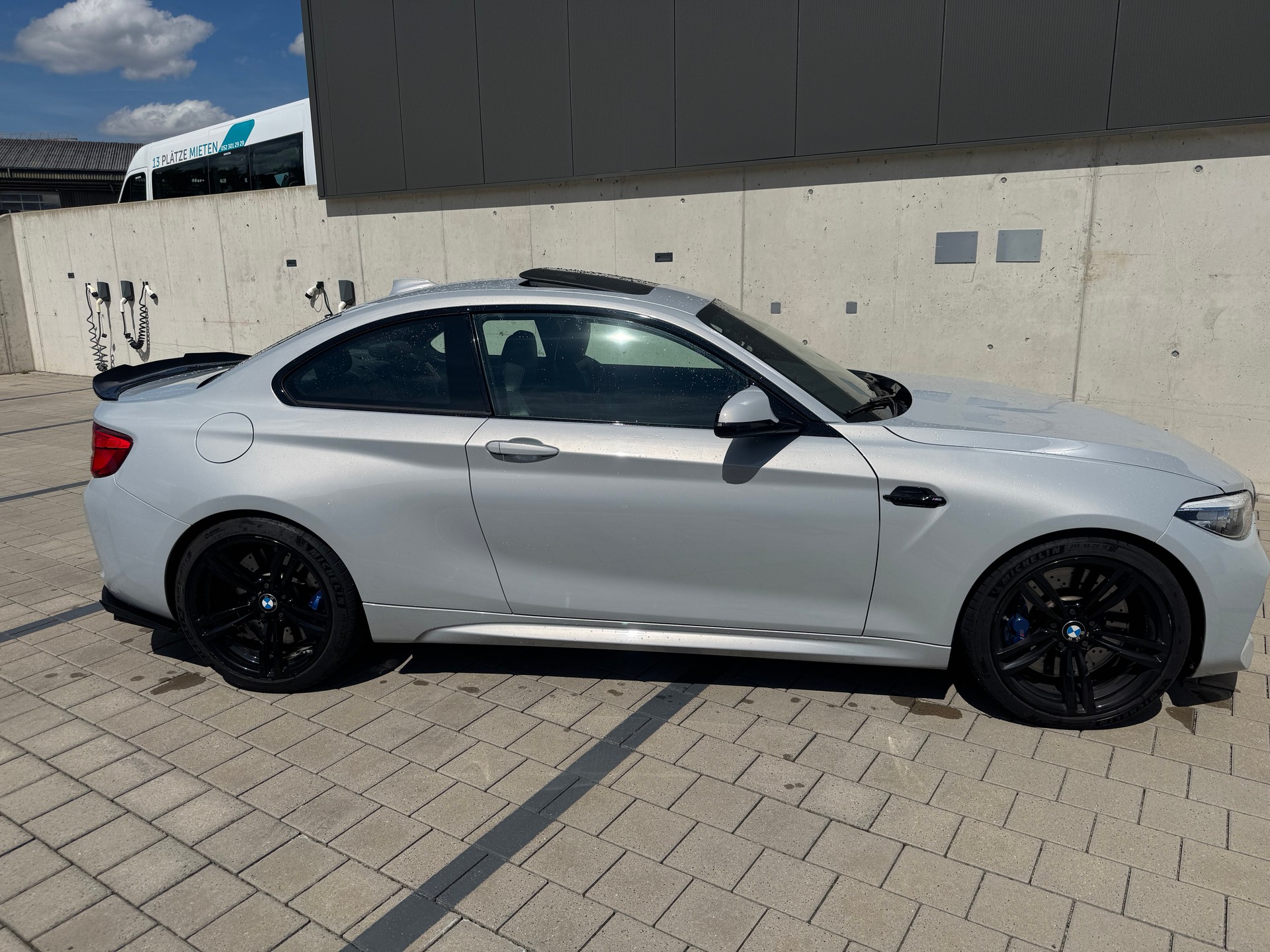 BMW M2 Competition-image-3