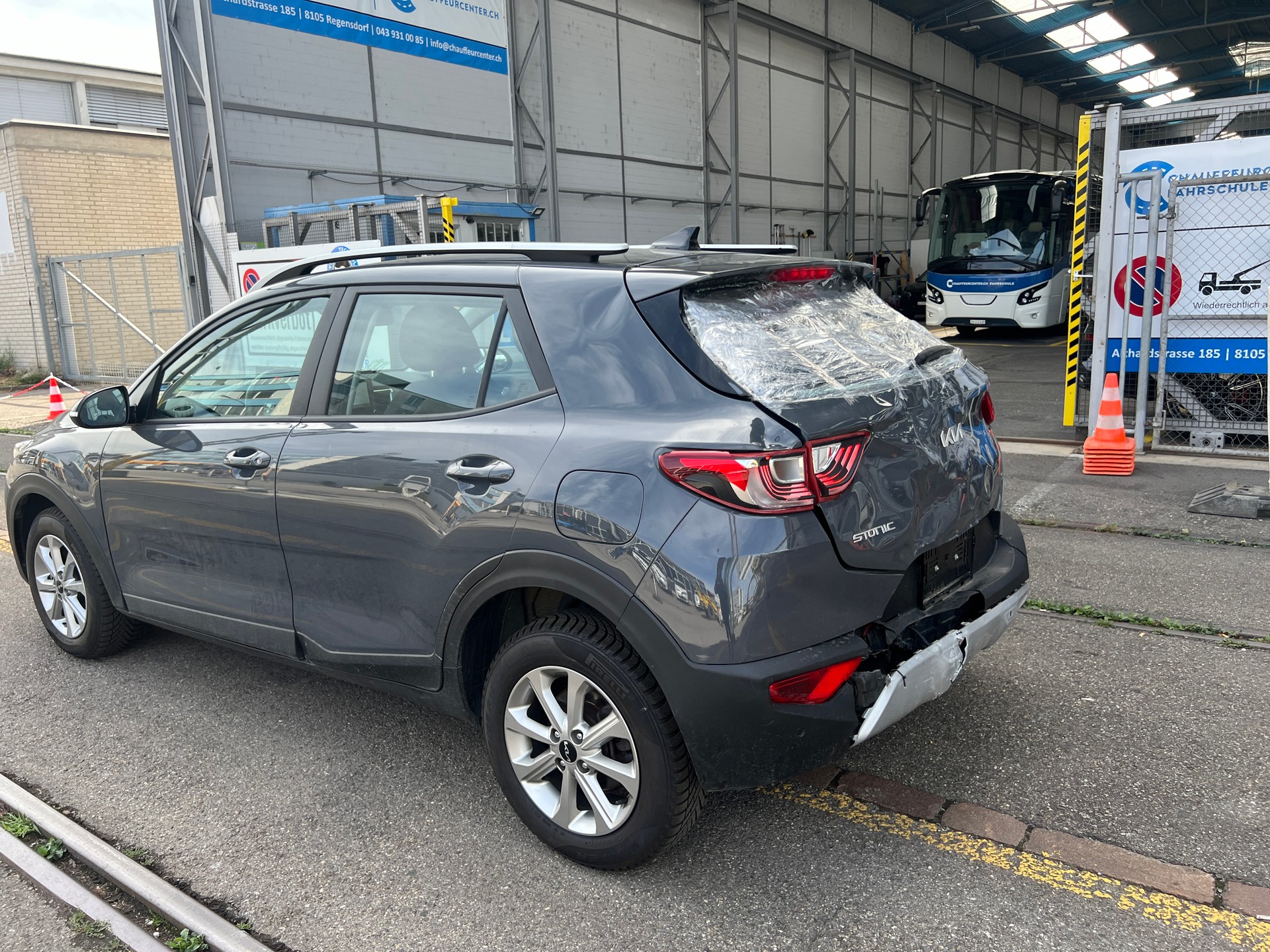 KIA Stonic 1.0 T-GDI GT-Line DCT-image-6