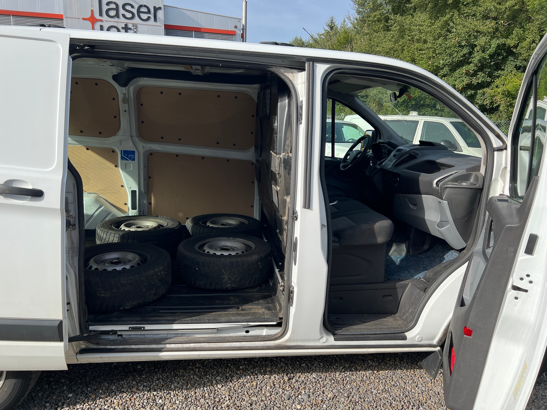 FORD Transit Custom Van 270 L1H1 Startup-image-11