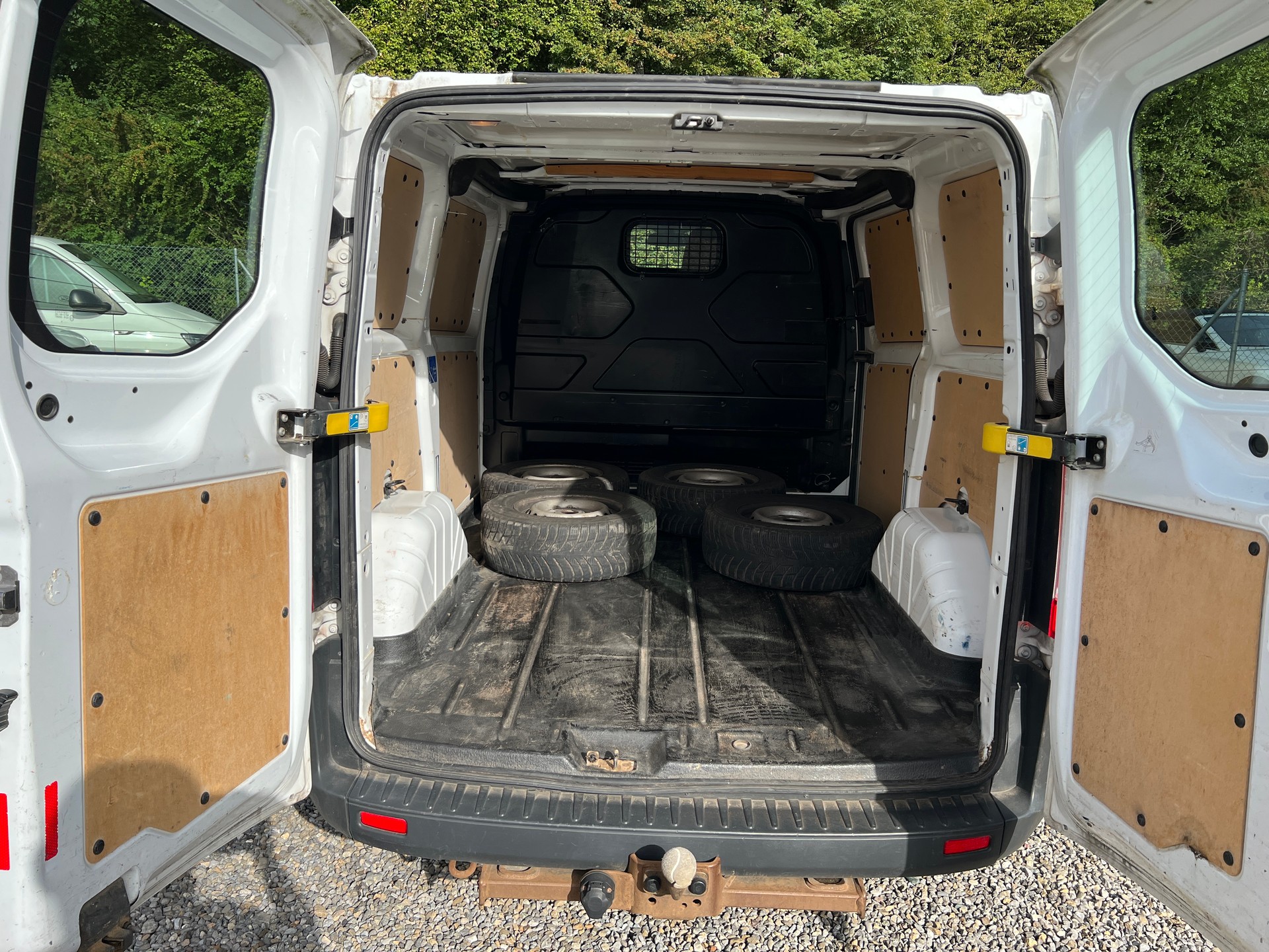 FORD Transit Custom Van 270 L1H1 Startup-image-12