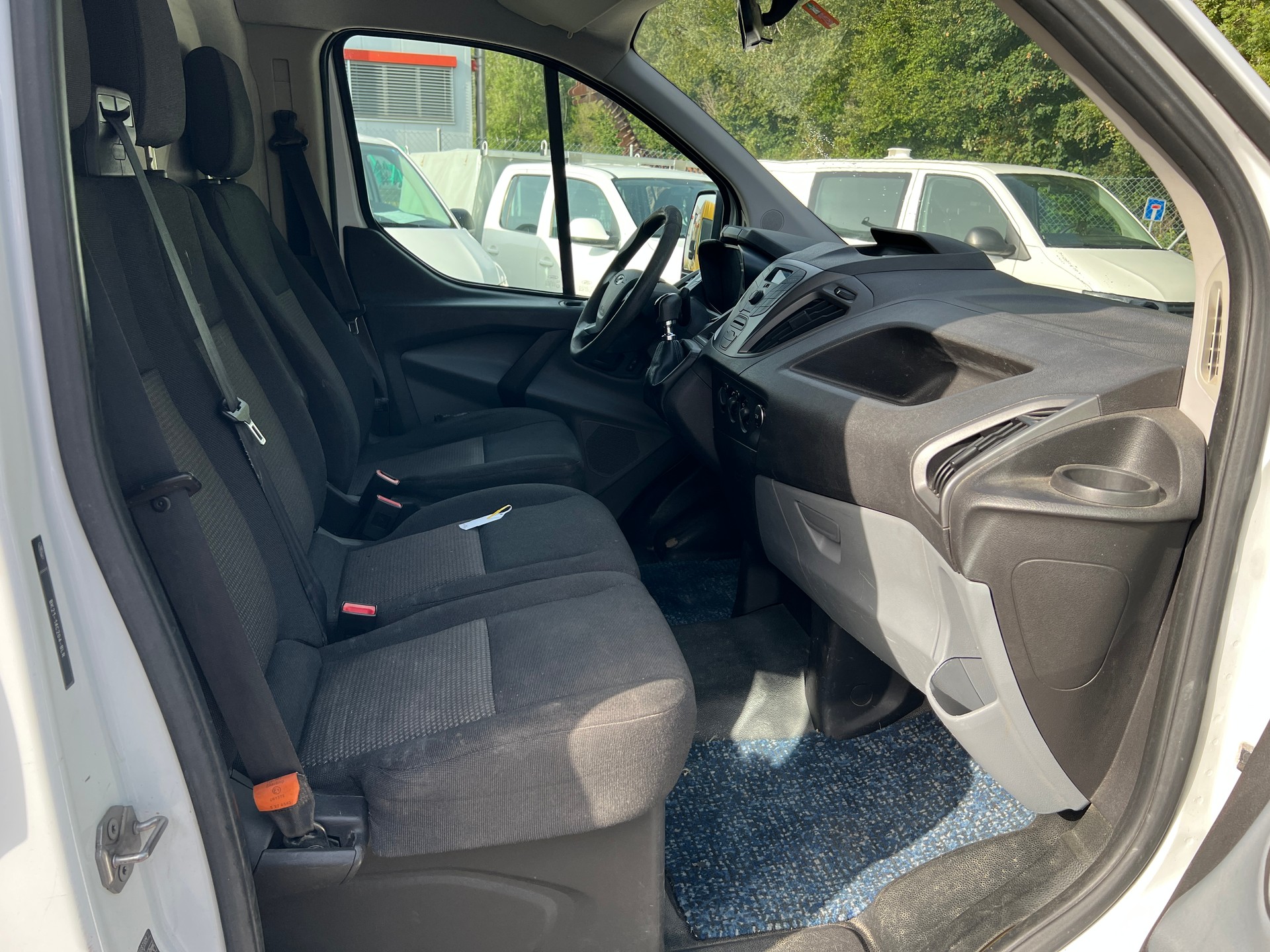 FORD Transit Custom Van 270 L1H1 Startup-image-9