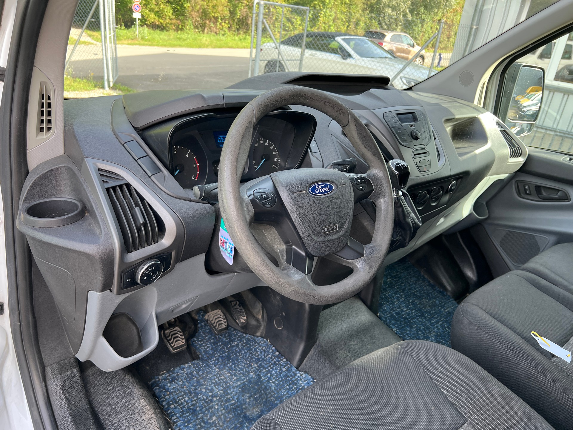 FORD Transit Custom Van 270 L1H1 Startup-image-8