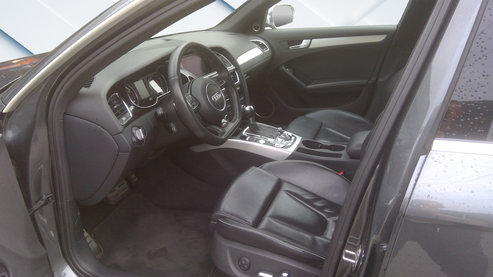 AUDI RS4 Avant 4.2 FSI V8 quattro S-tronic-image-10