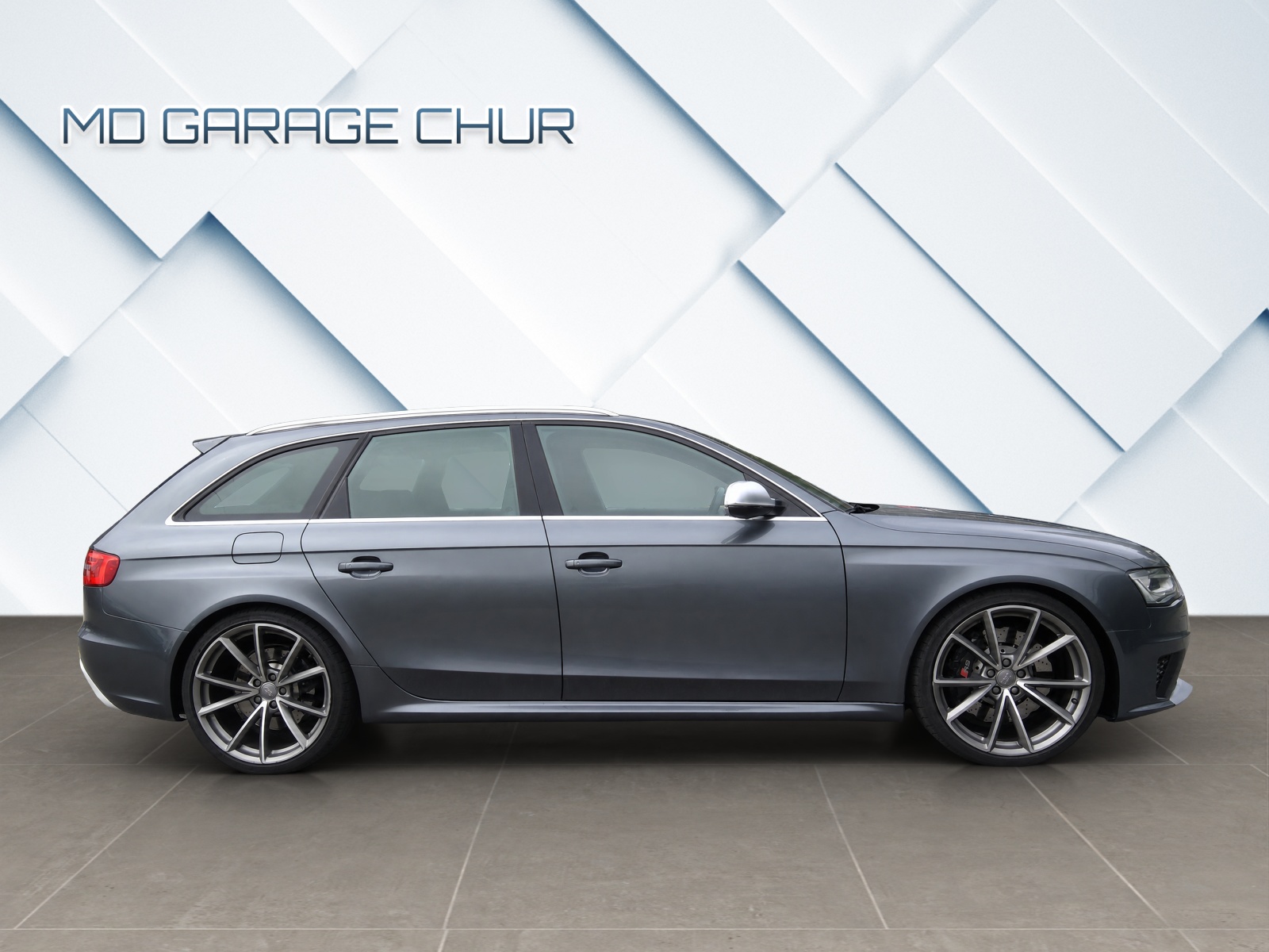 AUDI RS4 Avant 4.2 FSI V8 quattro S-tronic-image-8