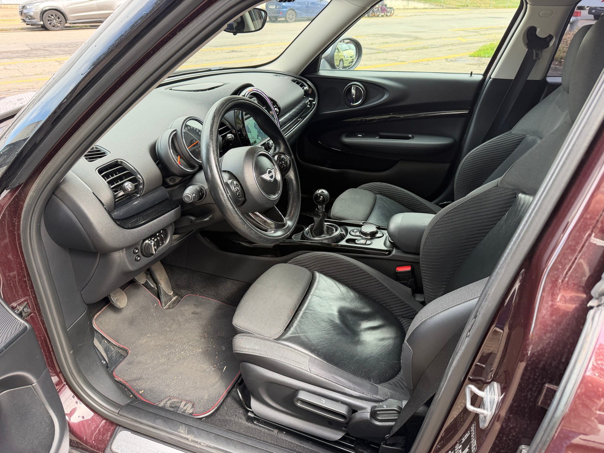 MINI Clubman Cooper S ALL4-image-12