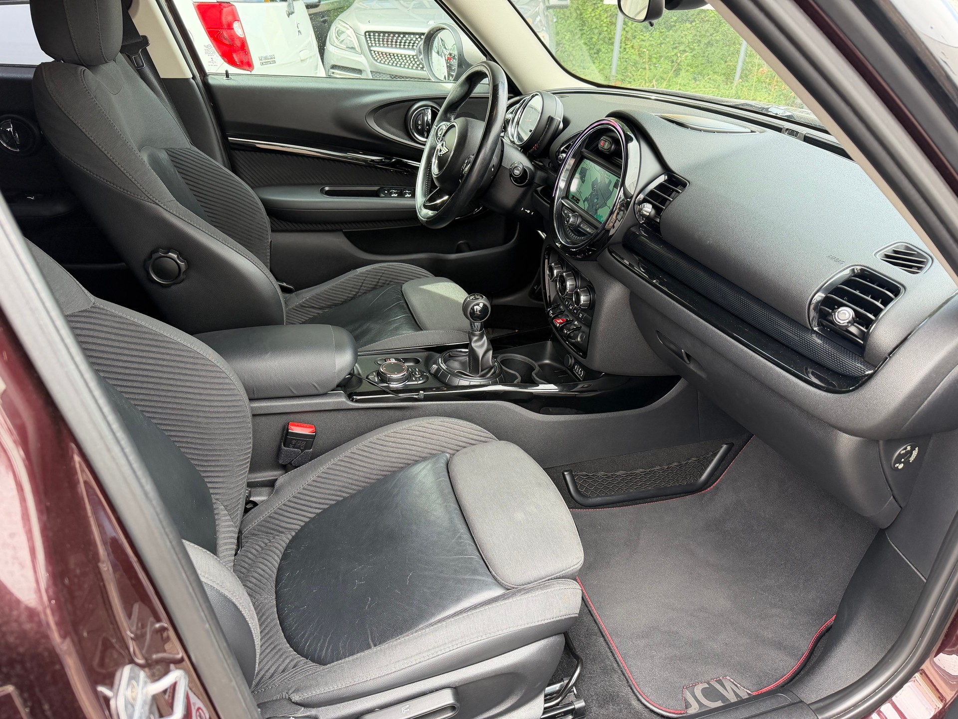 MINI Clubman Cooper S ALL4-image-11