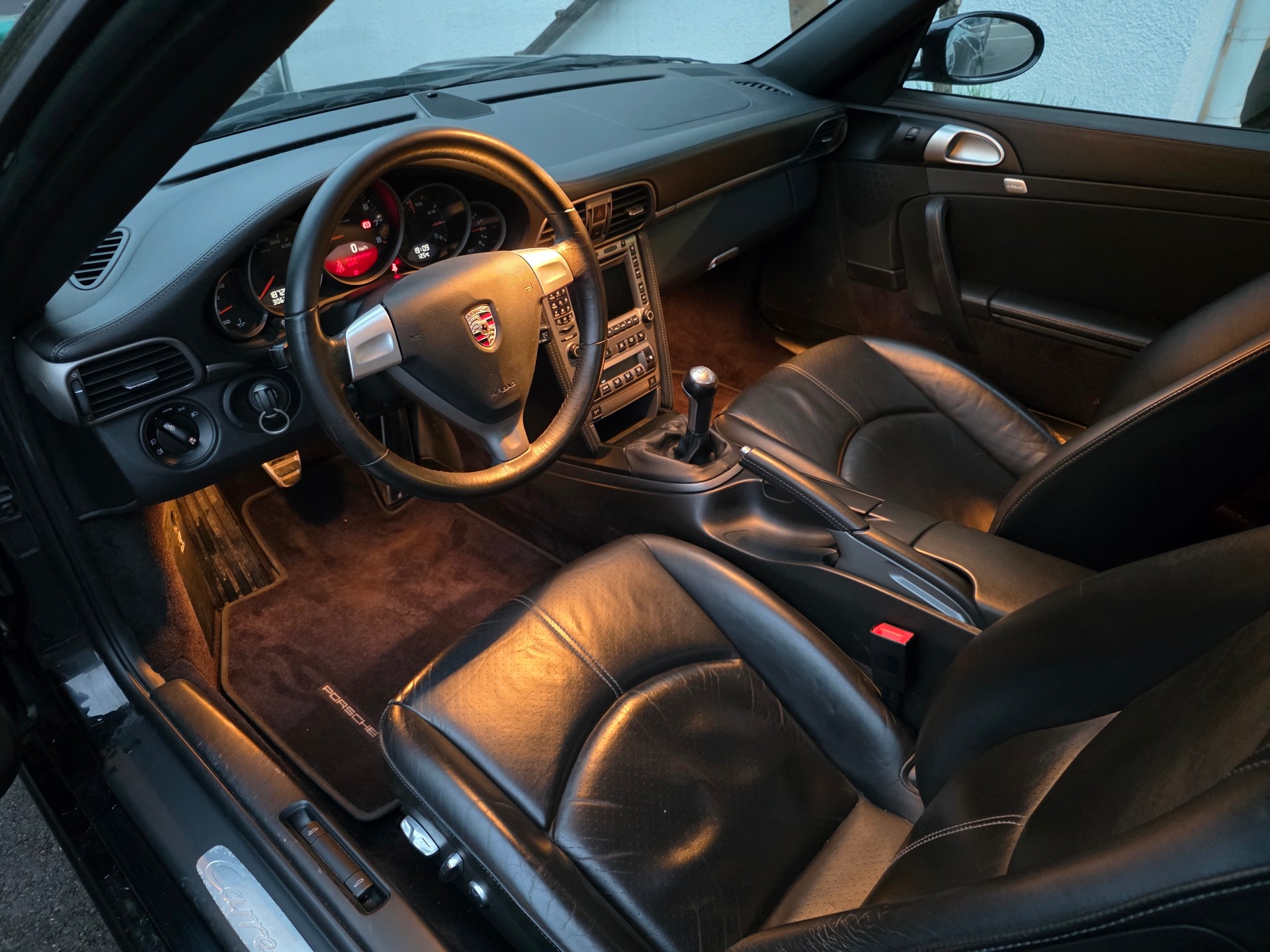 PORSCHE 3.6 Carrera 4-image-4