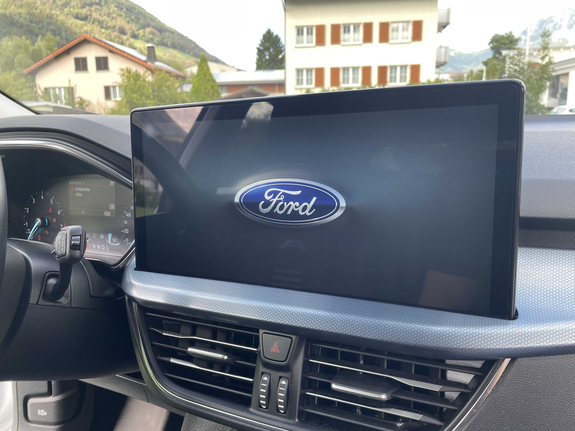 FORD Focus 1.0i EcoB Hybrid 155PS Active-image-14