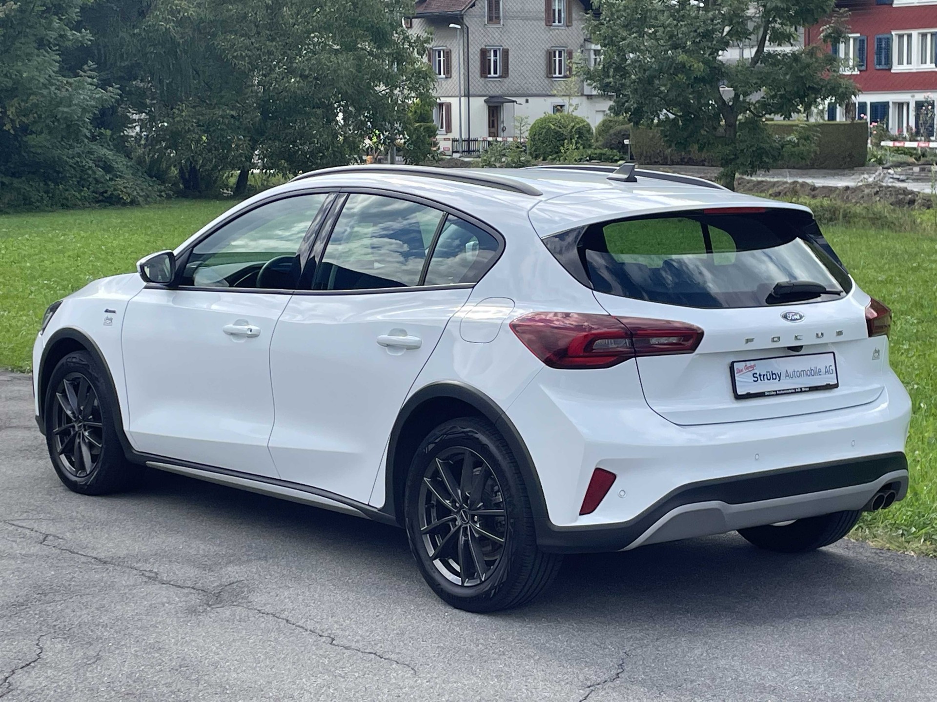 FORD Focus 1.0i EcoB Hybrid 155PS Active-showroom-element-3