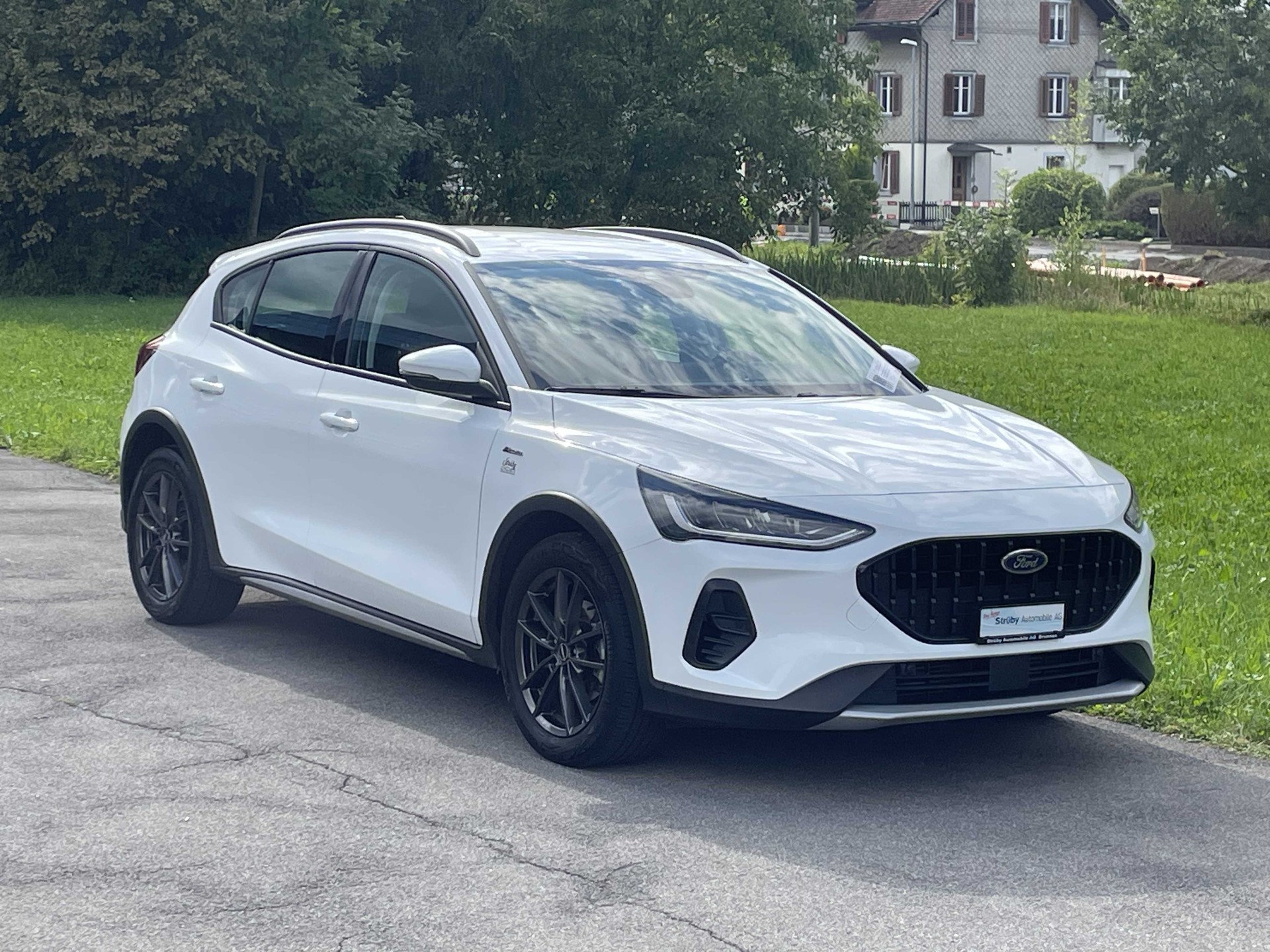 FORD Focus 1.0i EcoB Hybrid 155PS Active-image-7