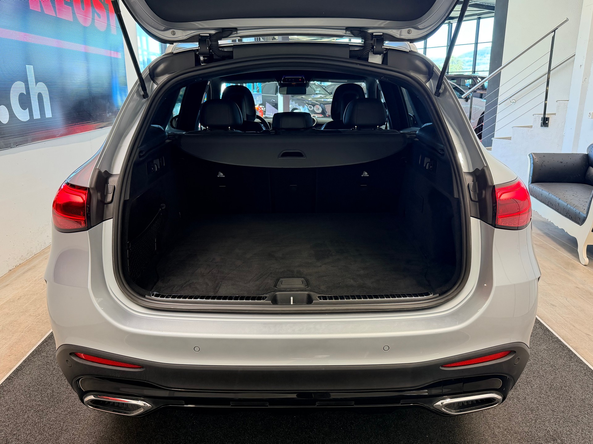 MERCEDES-BENZ GLC 300 d AMG 4Matic 9G-Tronic-image-8