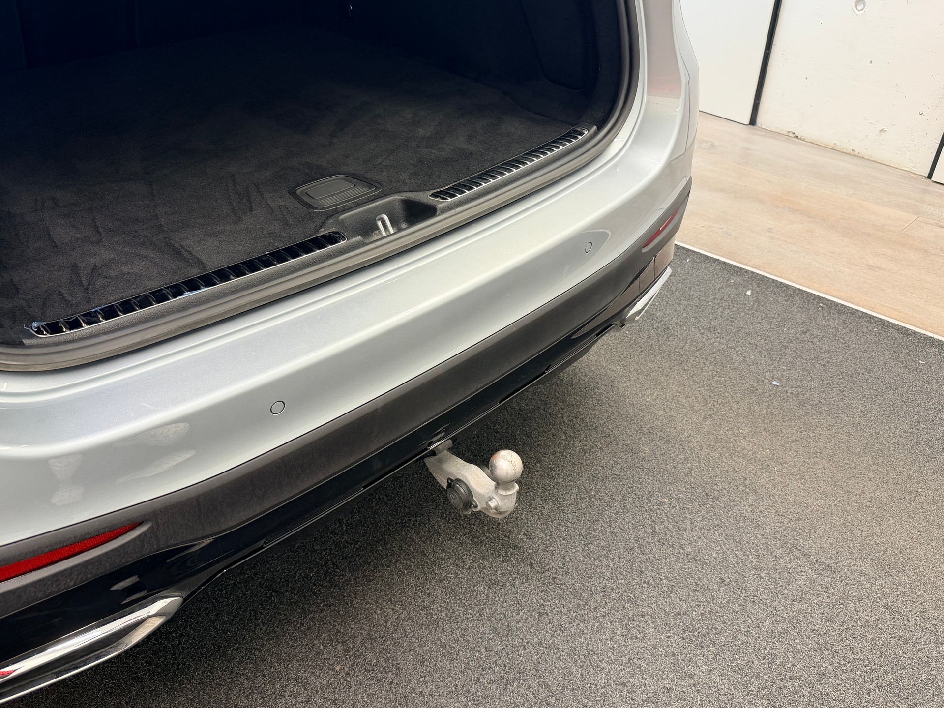 MERCEDES-BENZ GLC 300 d AMG 4Matic 9G-Tronic-image-9