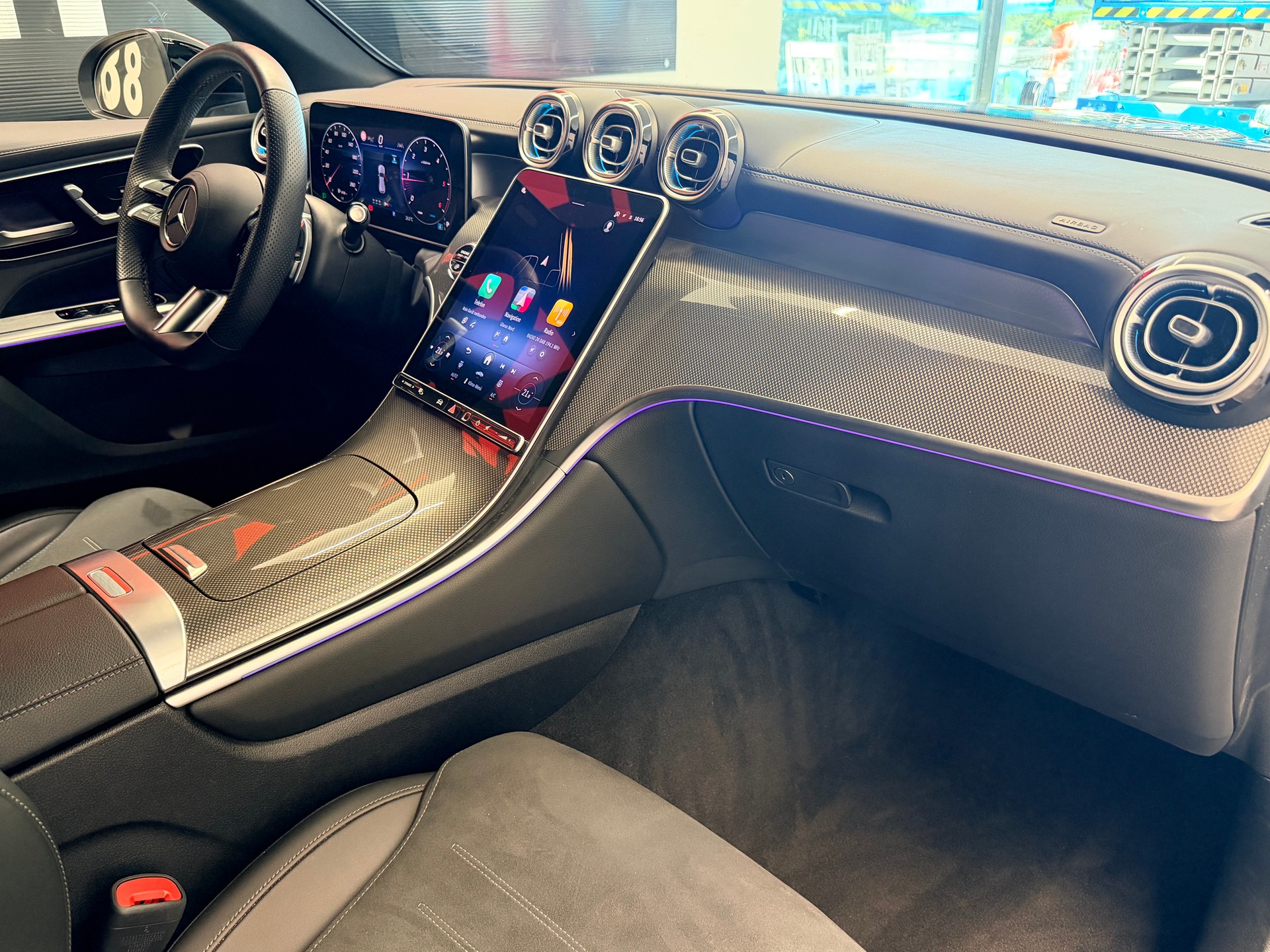 MERCEDES-BENZ GLC 300 d AMG 4Matic 9G-Tronic-image-16
