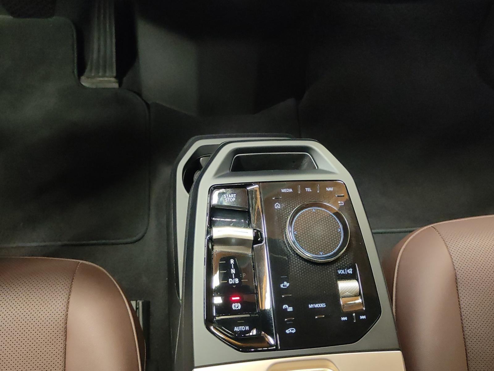 BMW iX I20 xDrive50-image-19