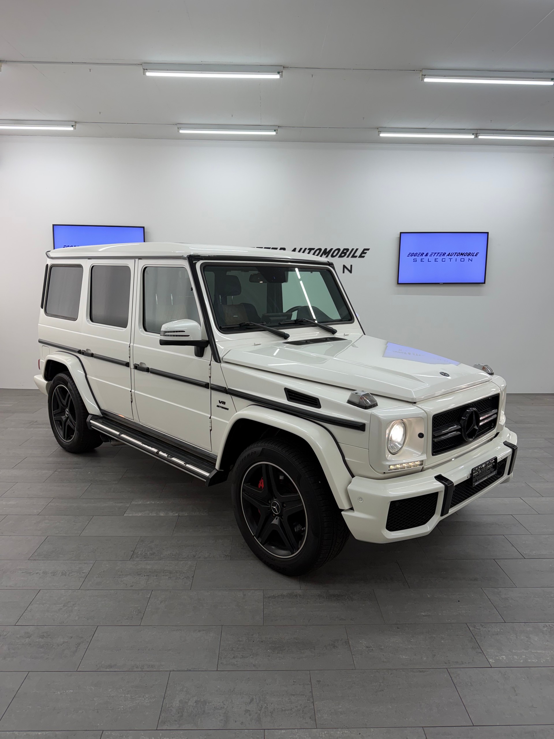 MERCEDES-BENZ G 63 AMG Automatic-image-2