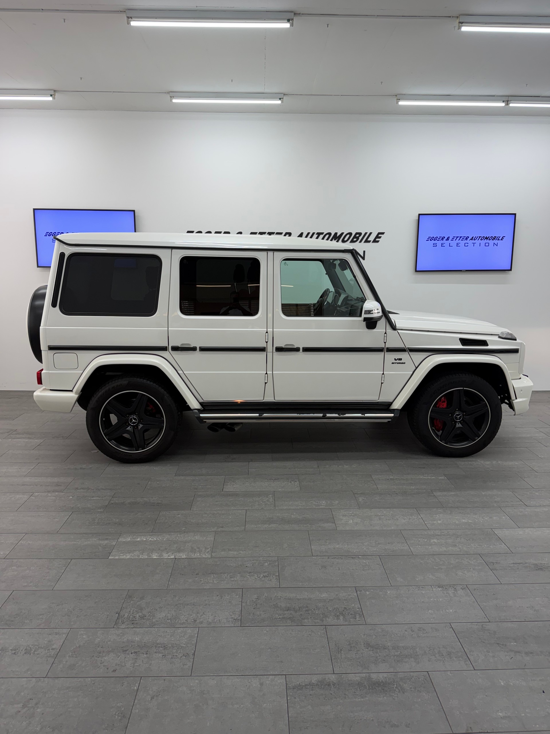MERCEDES-BENZ G 63 AMG Automatic-image-3