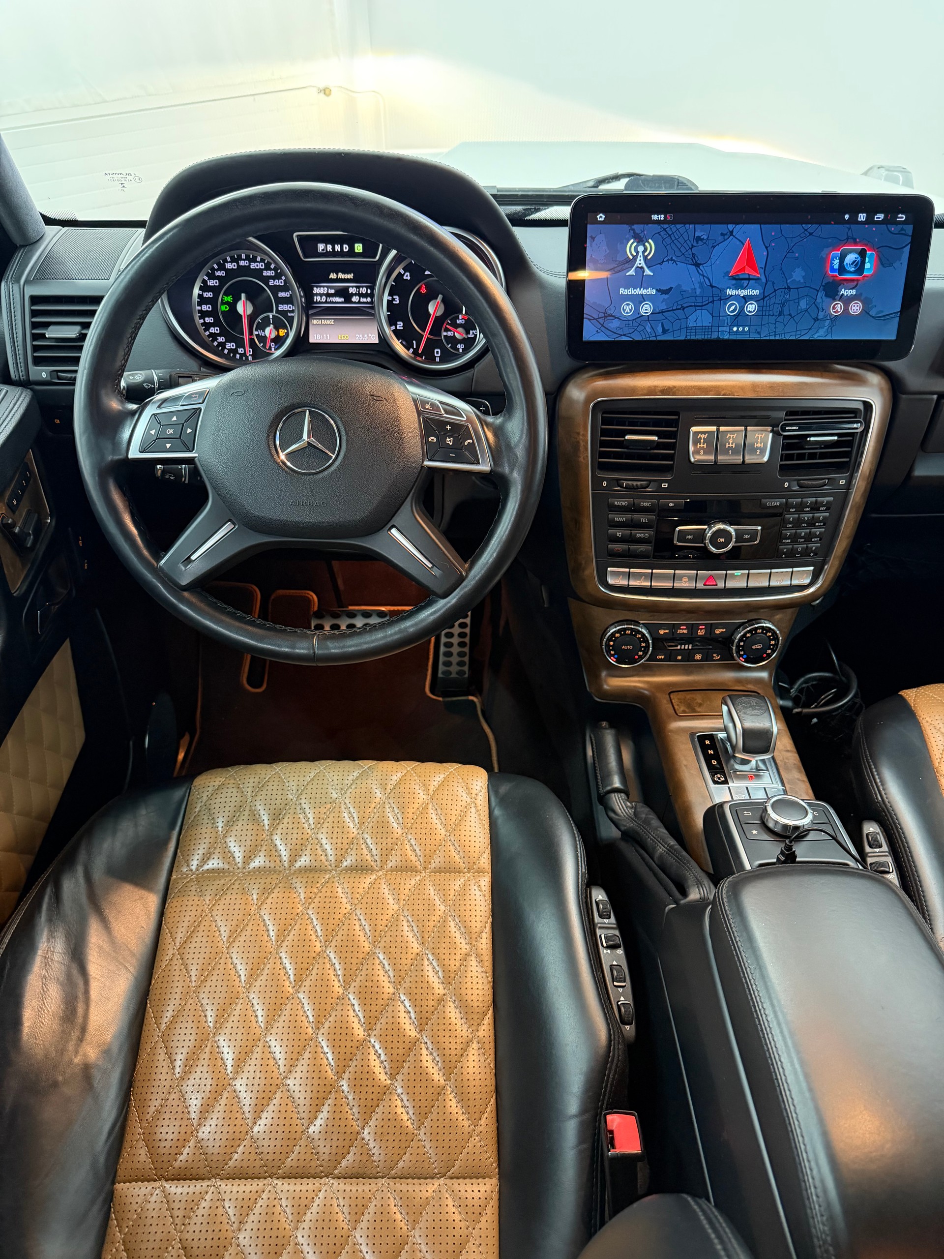 MERCEDES-BENZ G 63 AMG Automatic-image-9