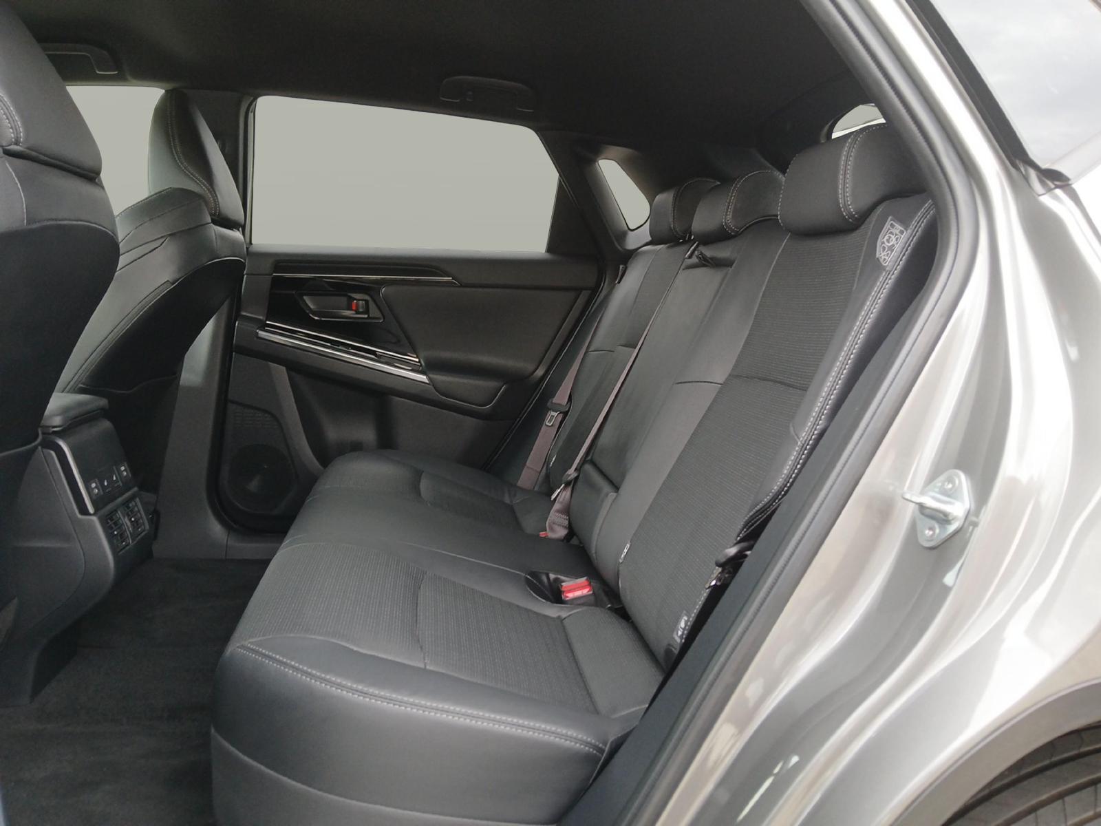 TOYOTA bZ4X Premium AWD-image-9