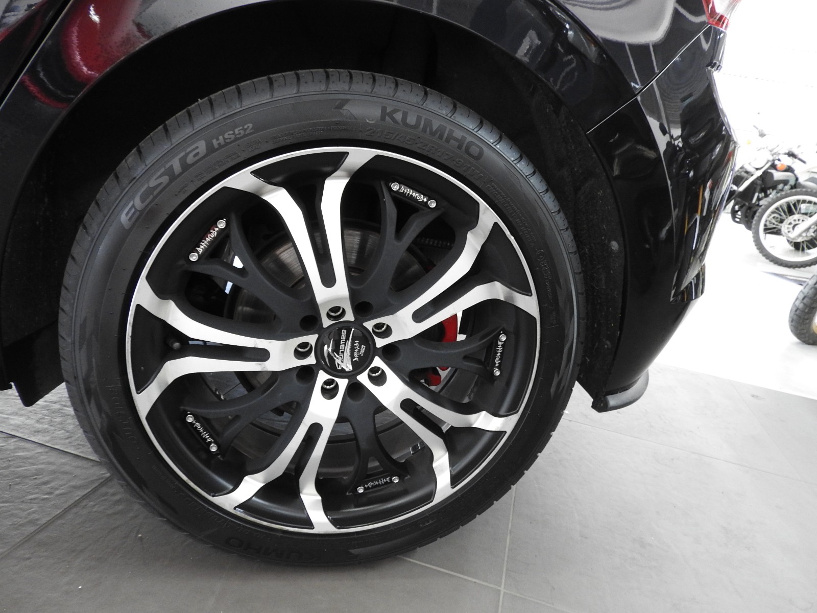 VW Polo 2.0 TSI GTI DSG-image-9