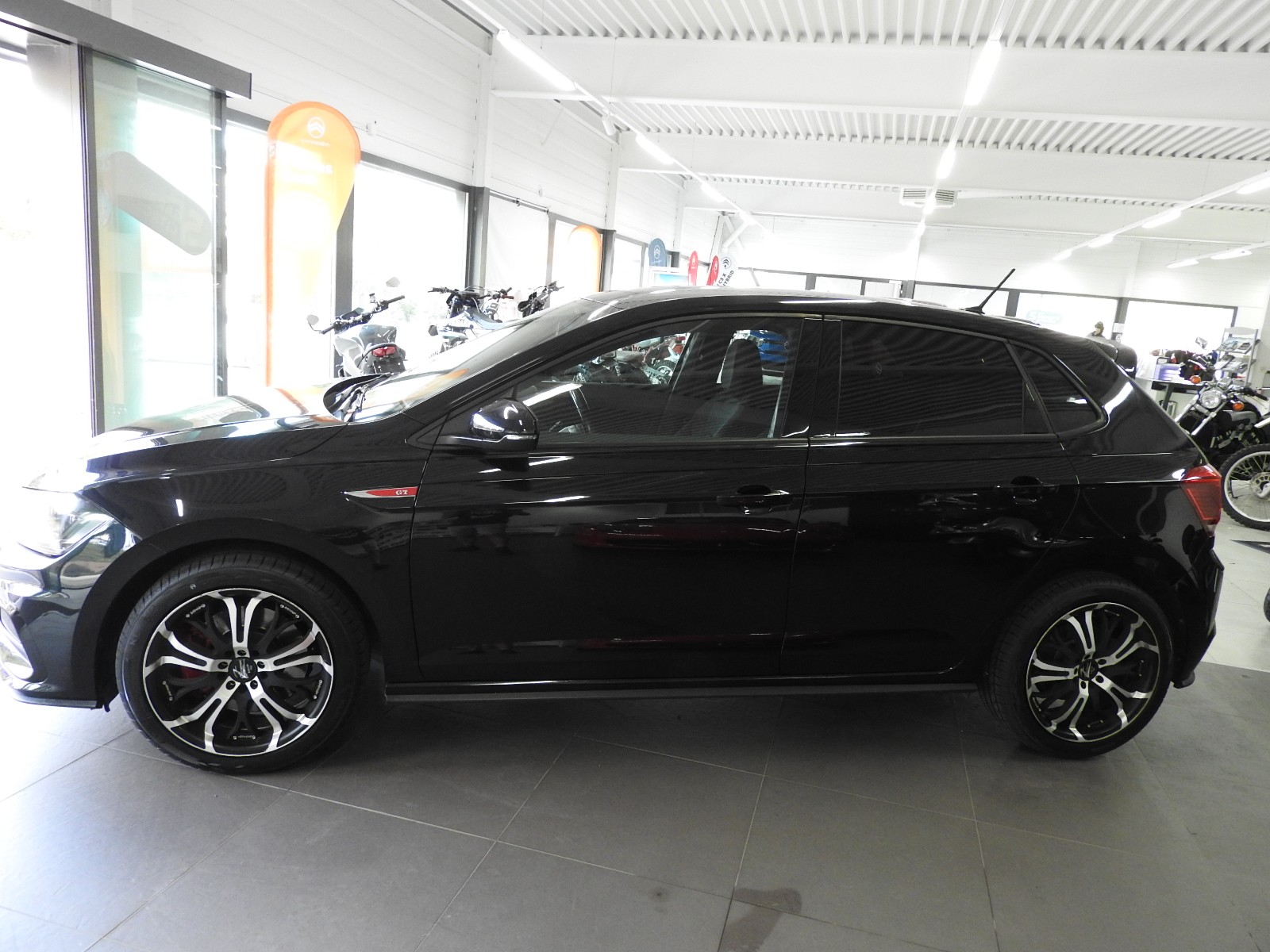 VW Polo 2.0 TSI GTI DSG-image-4