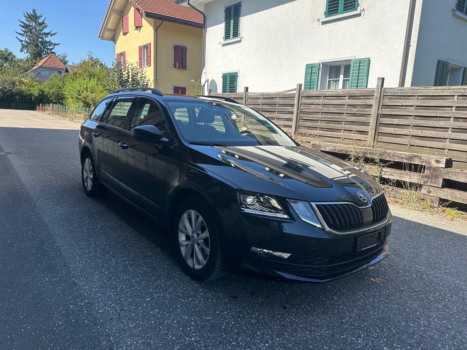 SKODA Octavia Combi 2.0 TSI Ambition DSG-image-0