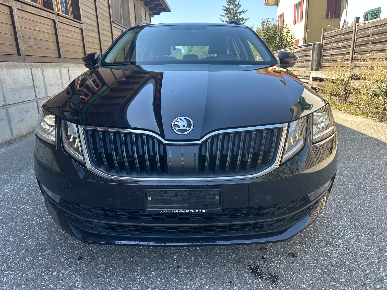 SKODA Octavia Combi 2.0 TSI Ambition DSG-image-4
