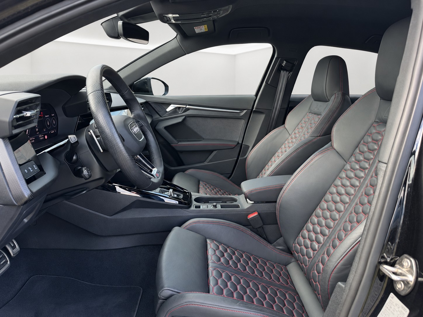 AUDI 2.5 TFSI quattro S-Tronic-image-5
