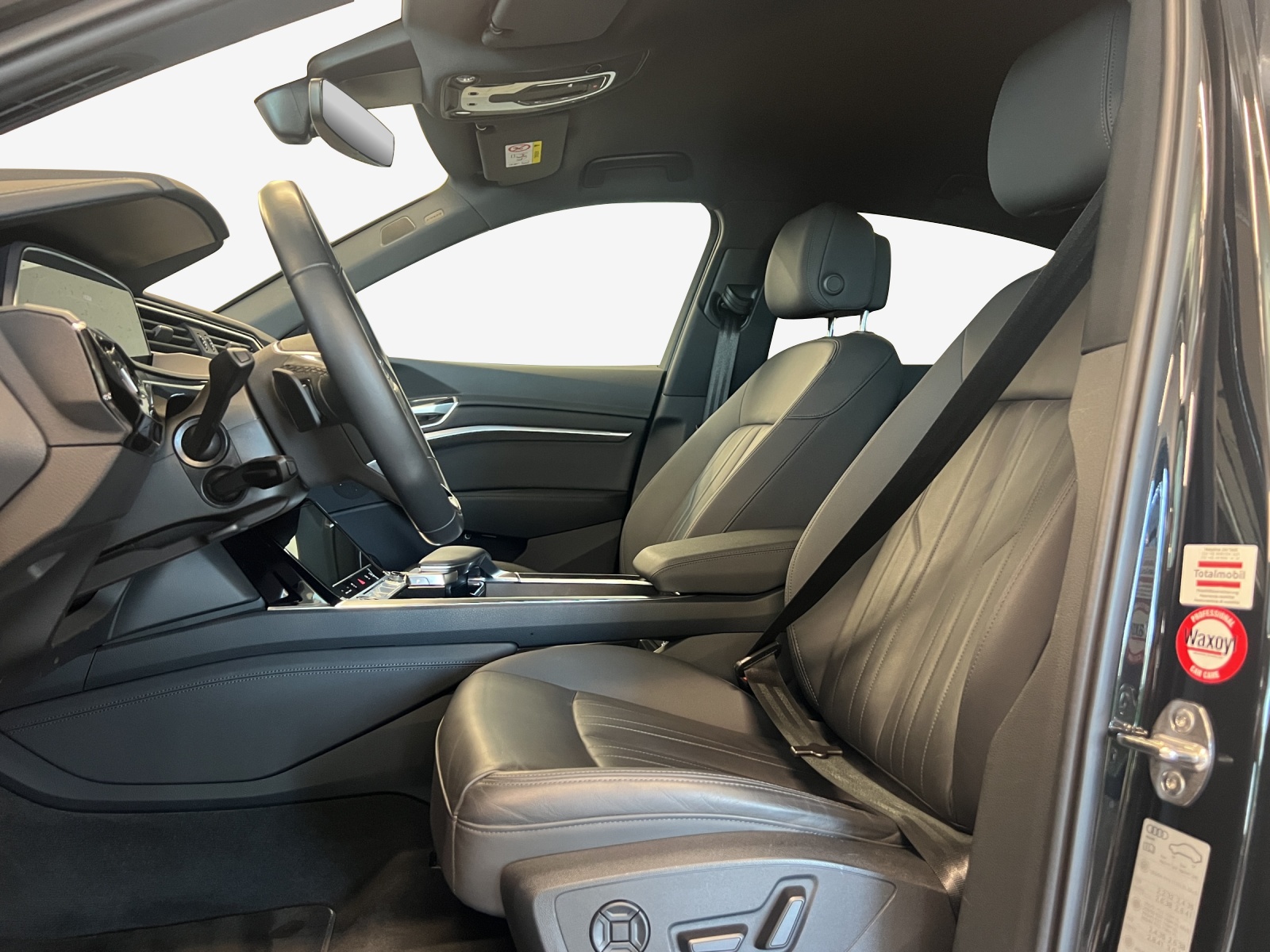 AUDI e-tron 50 Sportback Advanced quattro-image-8