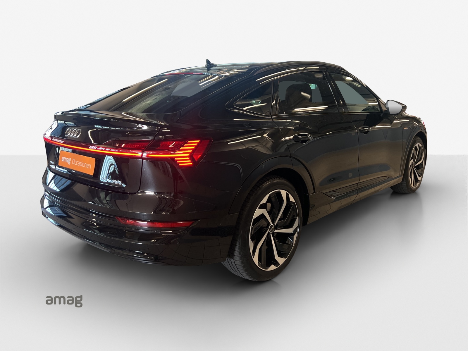 AUDI e-tron 50 Sportback Advanced quattro-image-5
