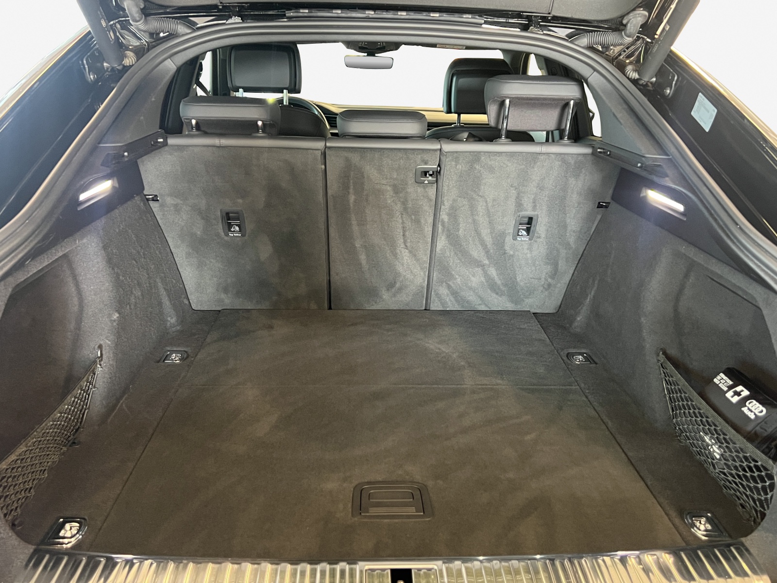 AUDI e-tron 50 Sportback Advanced quattro-image-13
