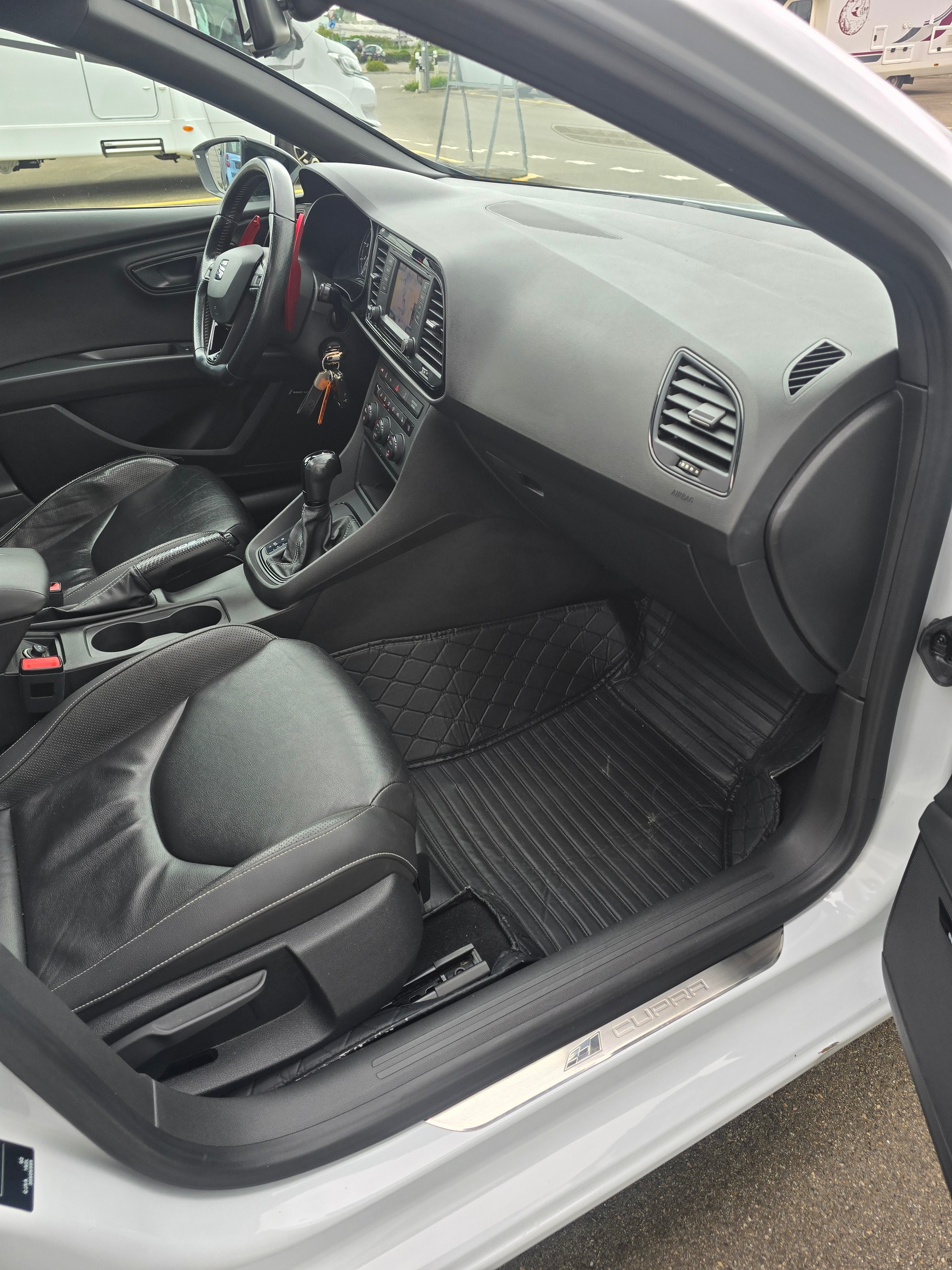 SEAT Leon 2.0 TSI Cupra 280 DSG-image-15